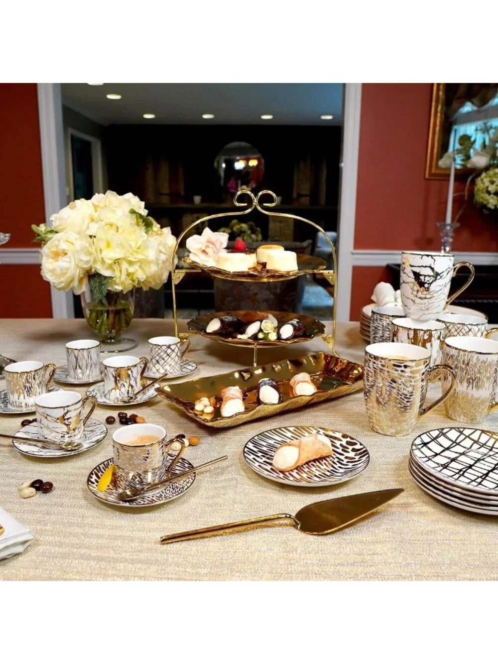 Elegant Gold-Plated Porcelain Coffee & Tea Mug Set - Luxury Drinkware for Dining